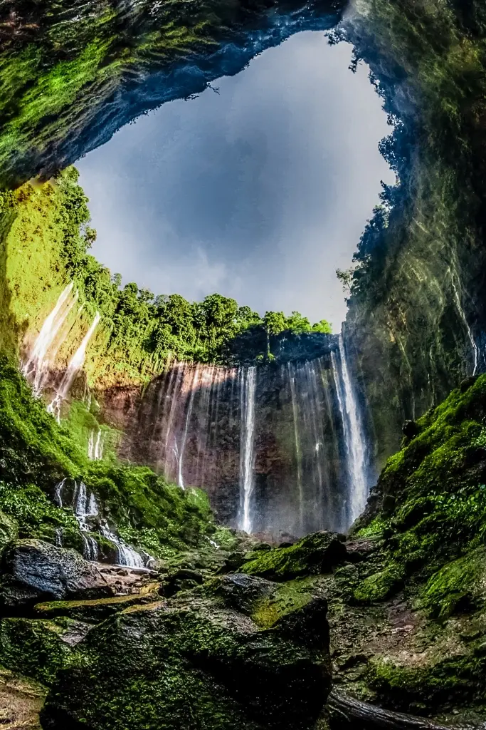 Dasar Air Terjun Tumpak Sewu